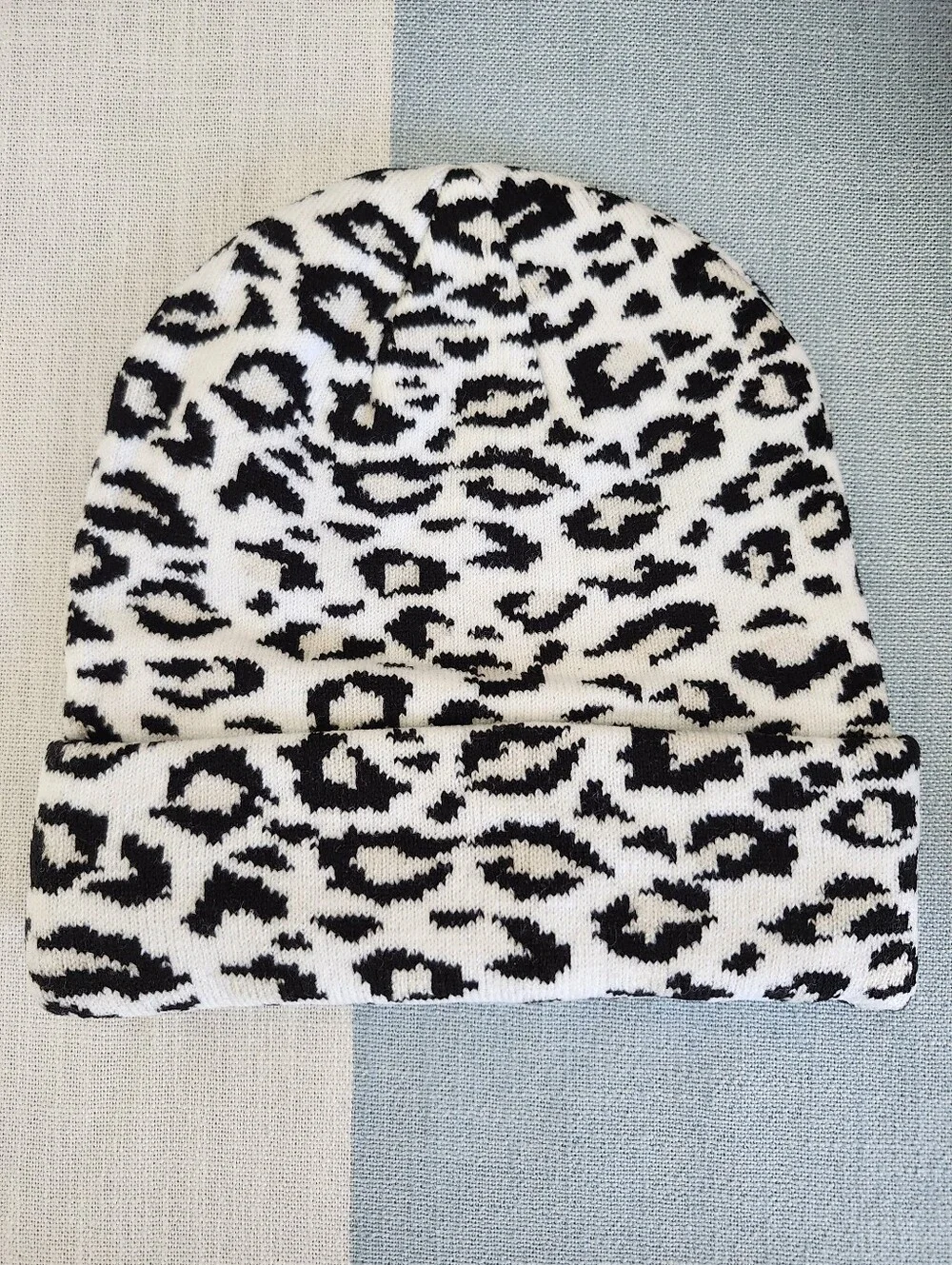 Black & White Snow Leopard Animal  Print Knit Beanie